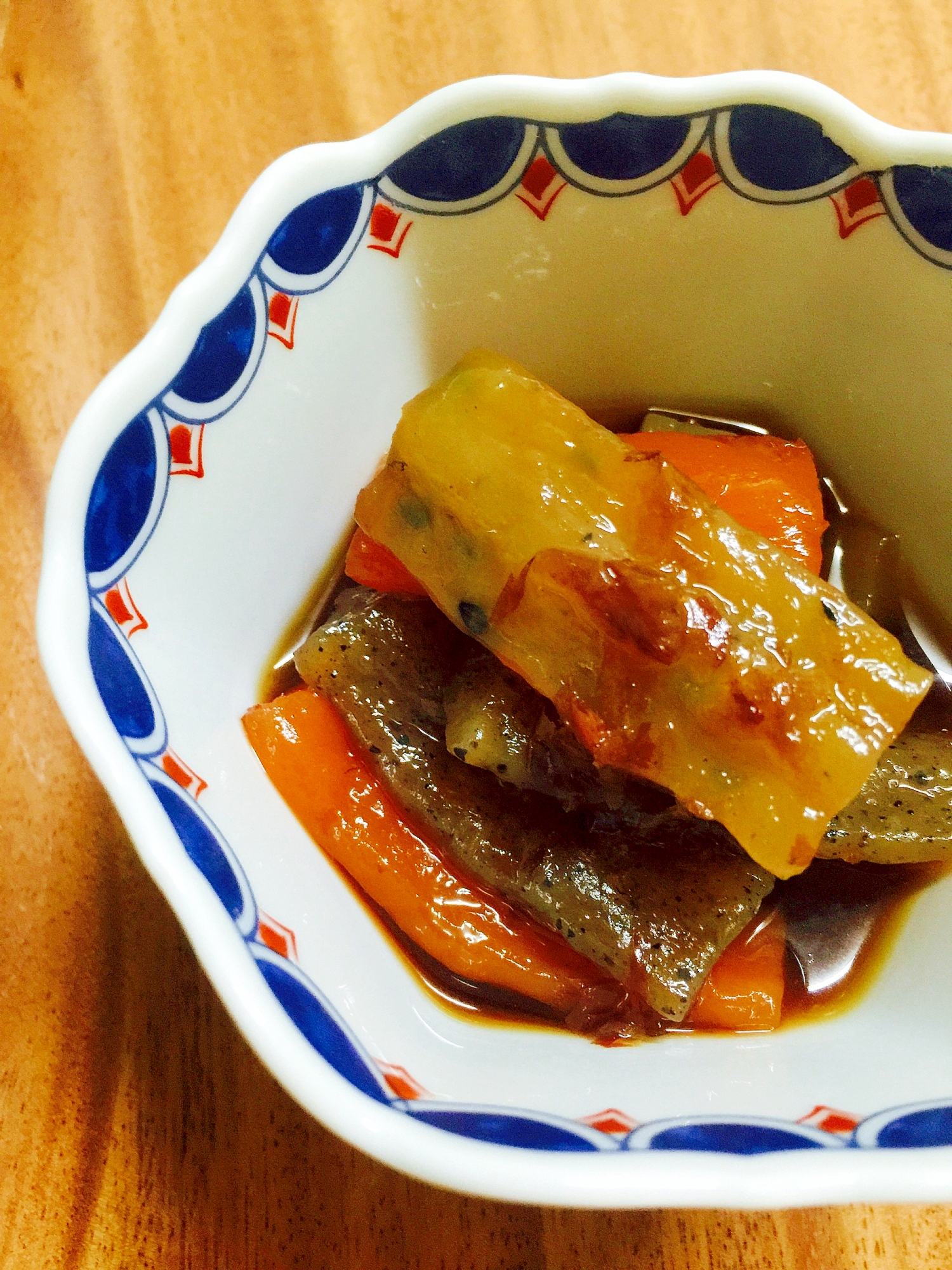 あら簡単！カラフルこんにゃくのパパッと即席煮