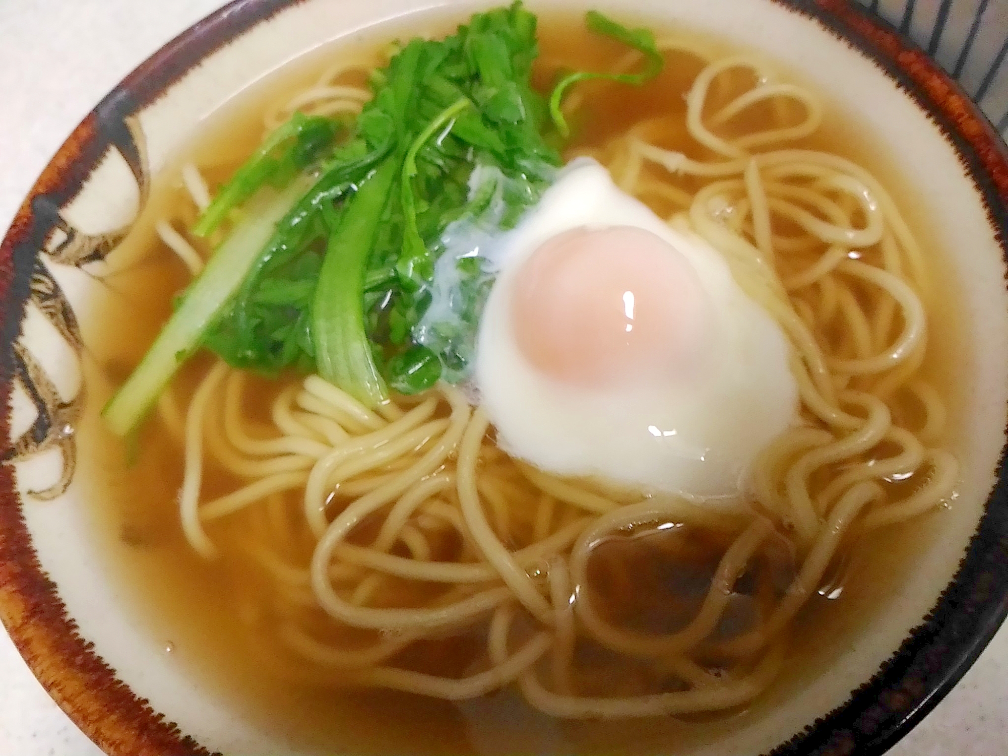 菊菜と温玉の醤油ラーメン