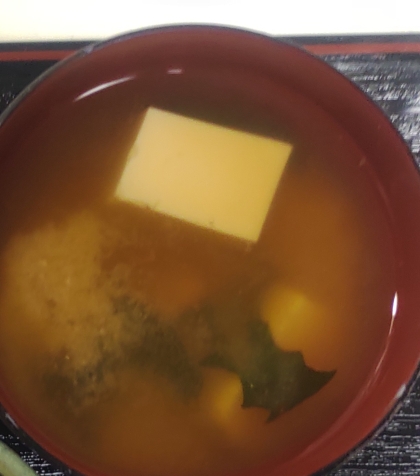 わかめと豆腐の味噌汁