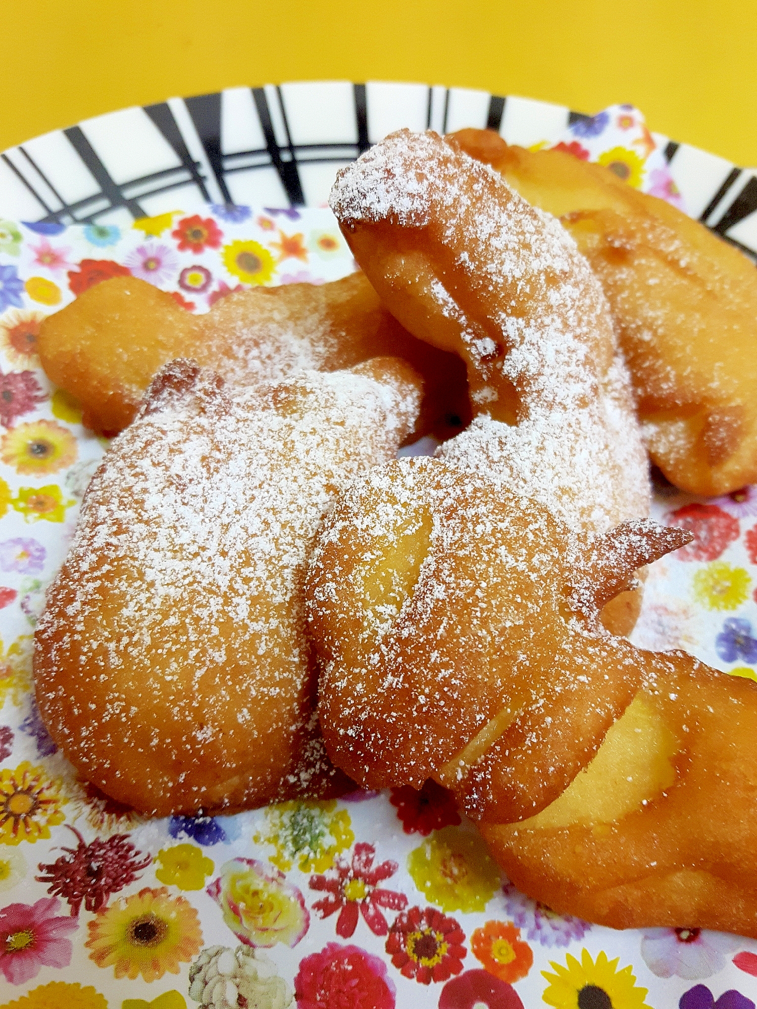 洋風揚げ菓子(^^)子供が大好きりんごのベニエ♪