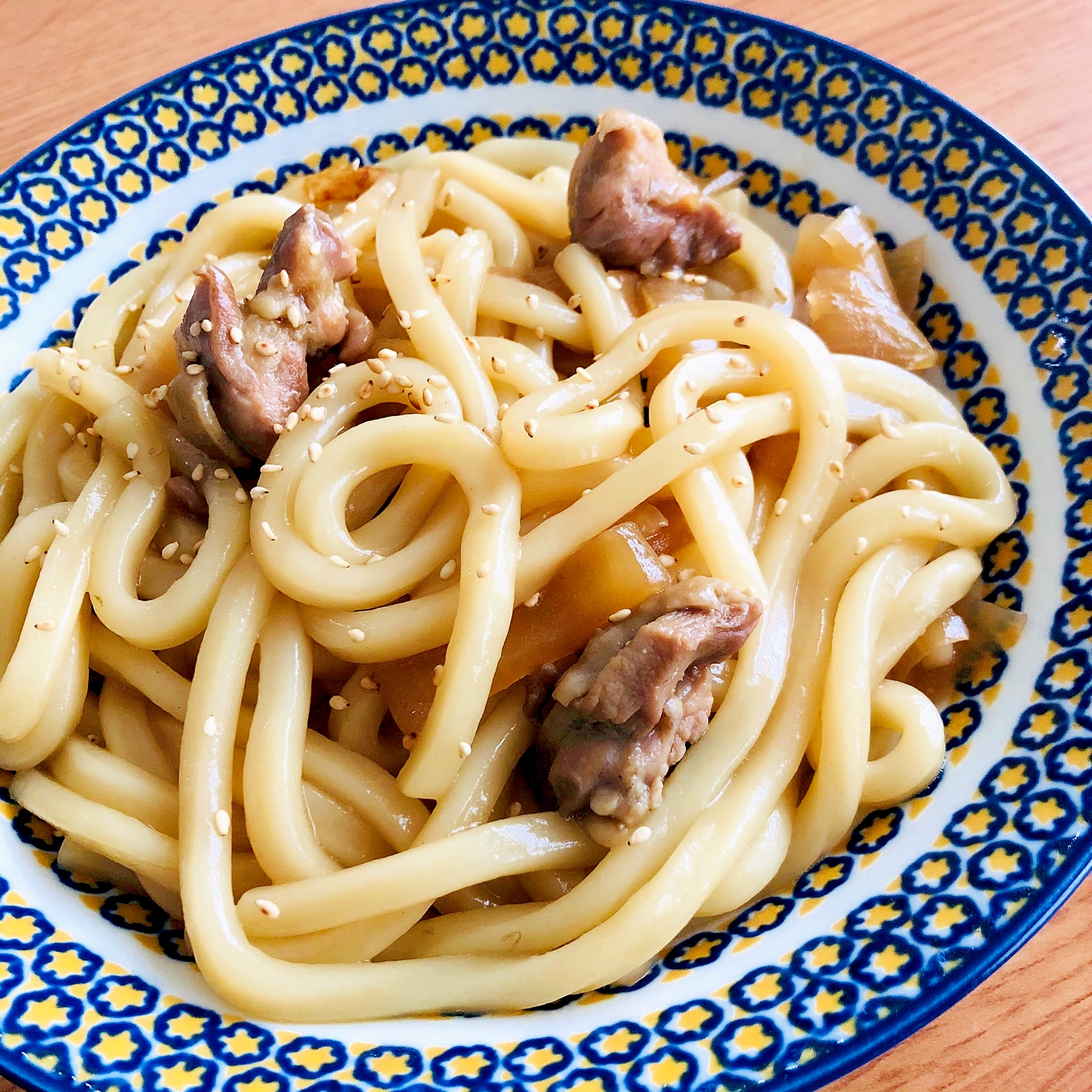 鶏肉の煮込みうどん