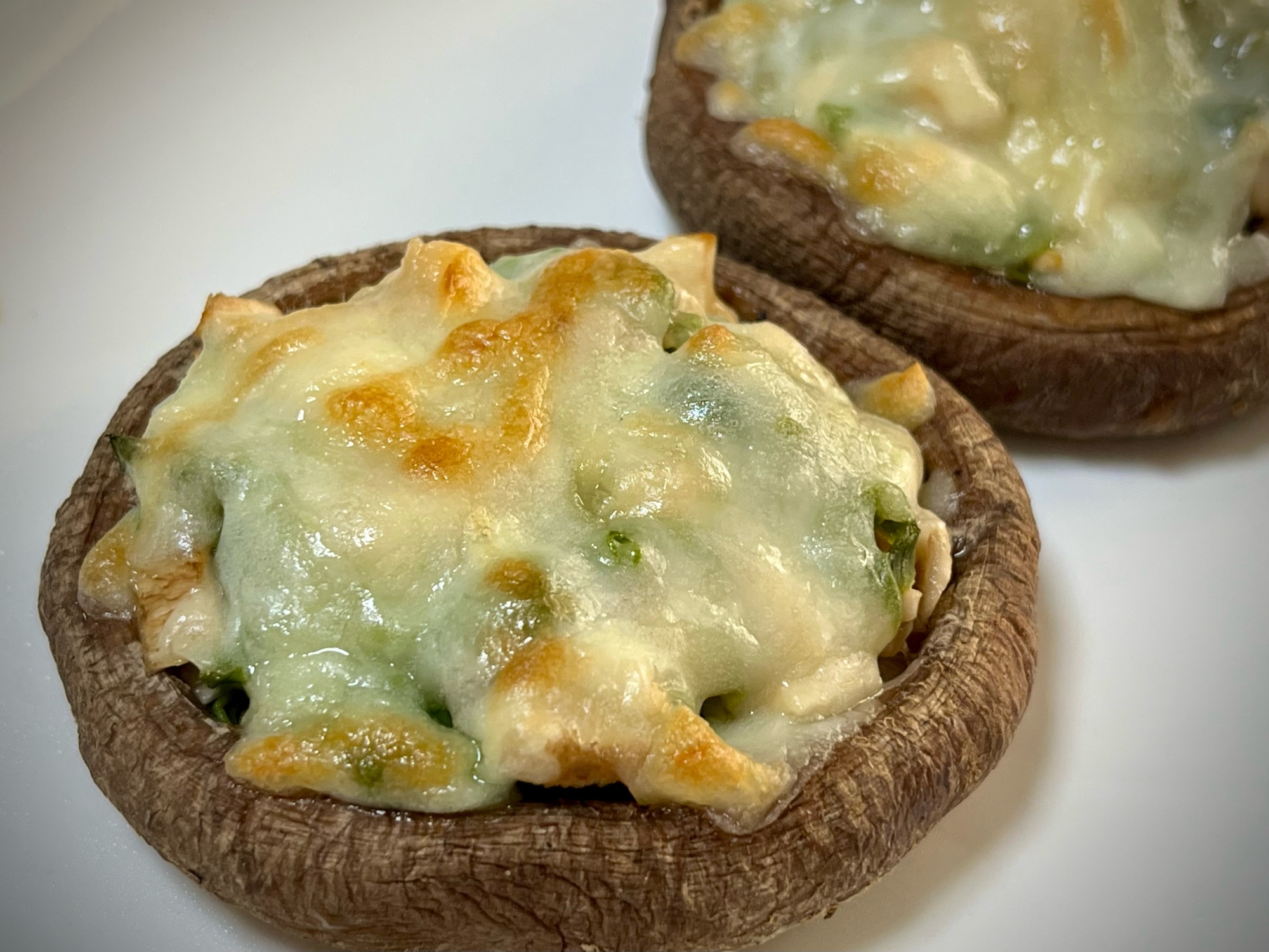 【春の旬味】コシアブラと椎茸のチーズ焼き