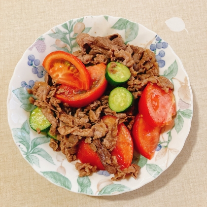 にんにく醤油で❤牛肉＆トマト＆胡瓜の生姜炒め♪