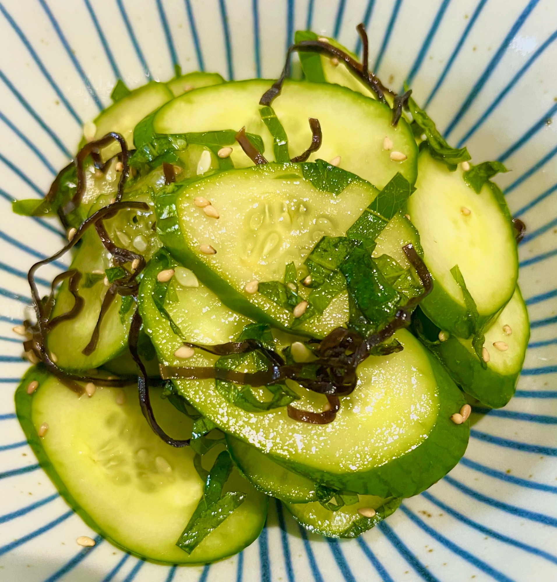 きゅうりの大葉塩昆布和え