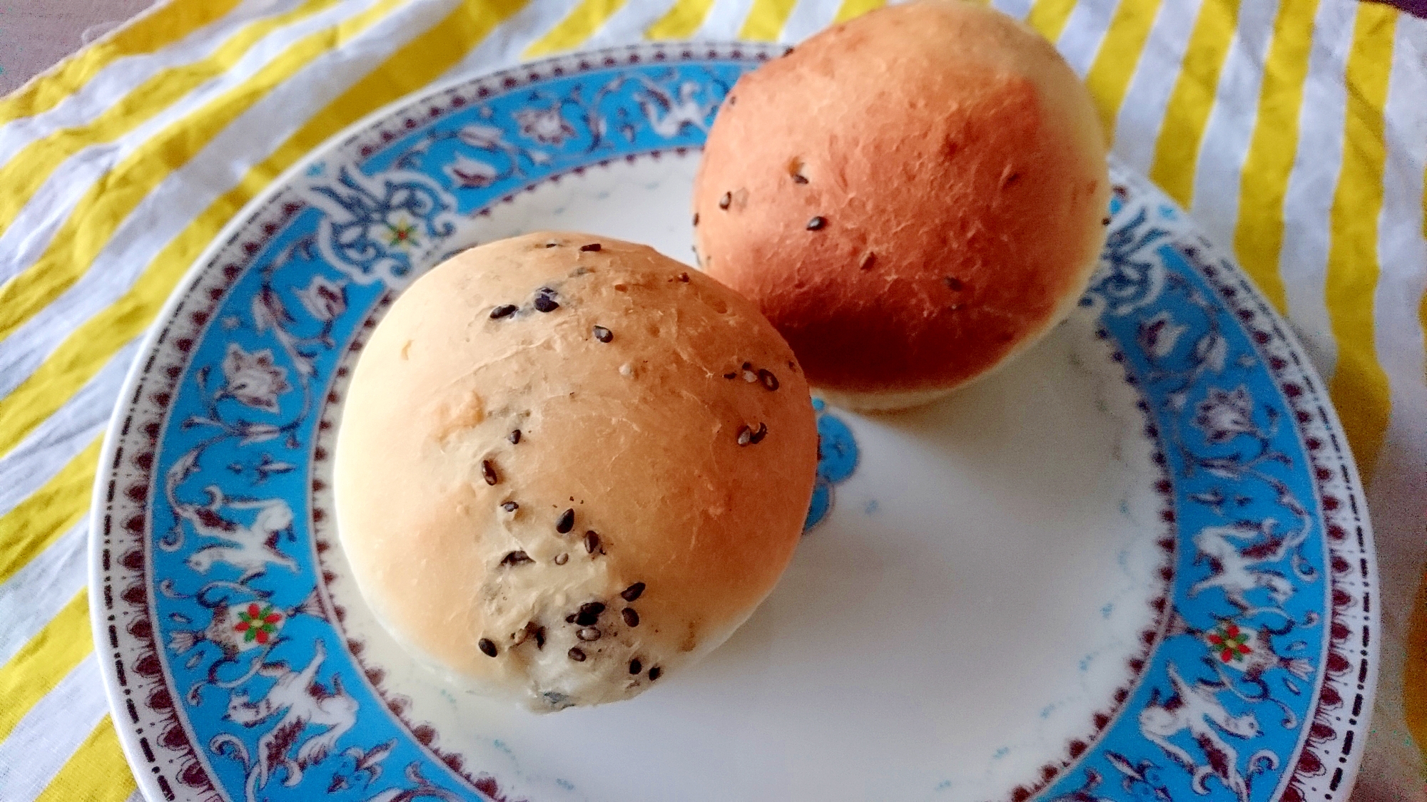 Hbで簡単にできるごまパン レシピ 作り方 By ごはんが大好き 楽天レシピ