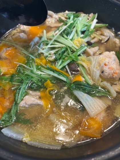 白だしのみで☘️具材のだしを活かしたお鍋