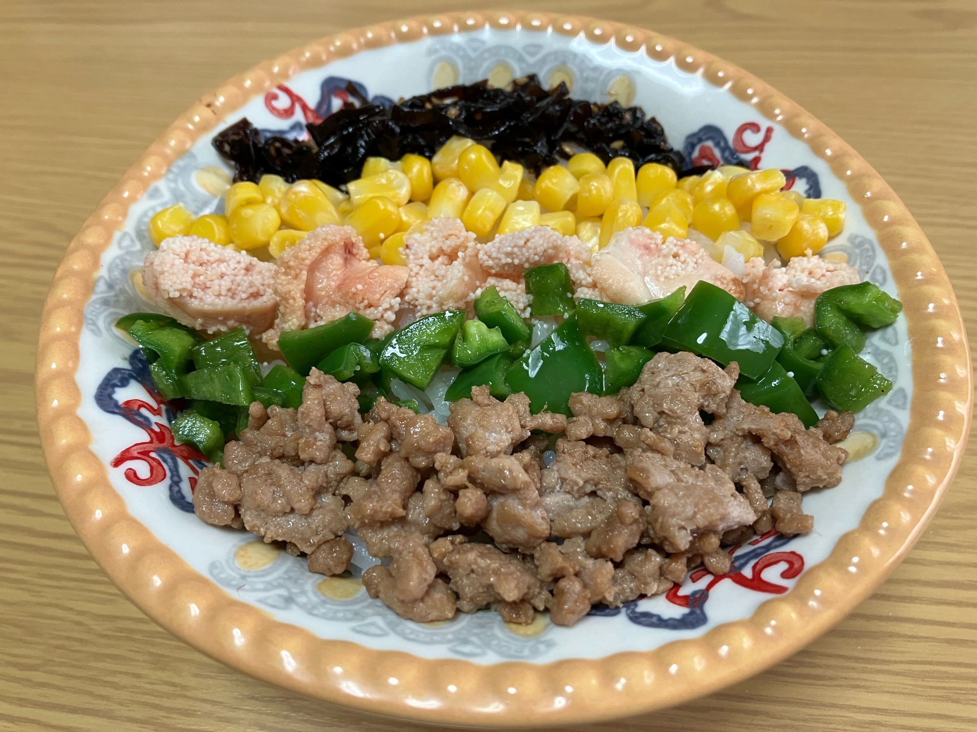 彩りも楽しい♪混ぜても美味しい5色丼☆彡