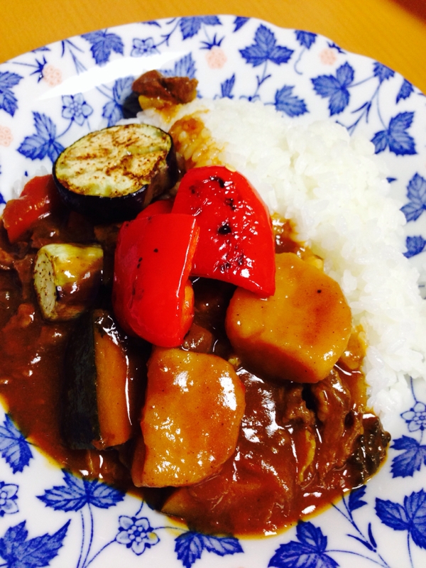 焼きパプリカと茄子のカレー