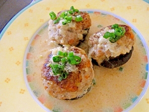 洋風!しいたけの肉詰め、豆乳味噌ソース煮込み