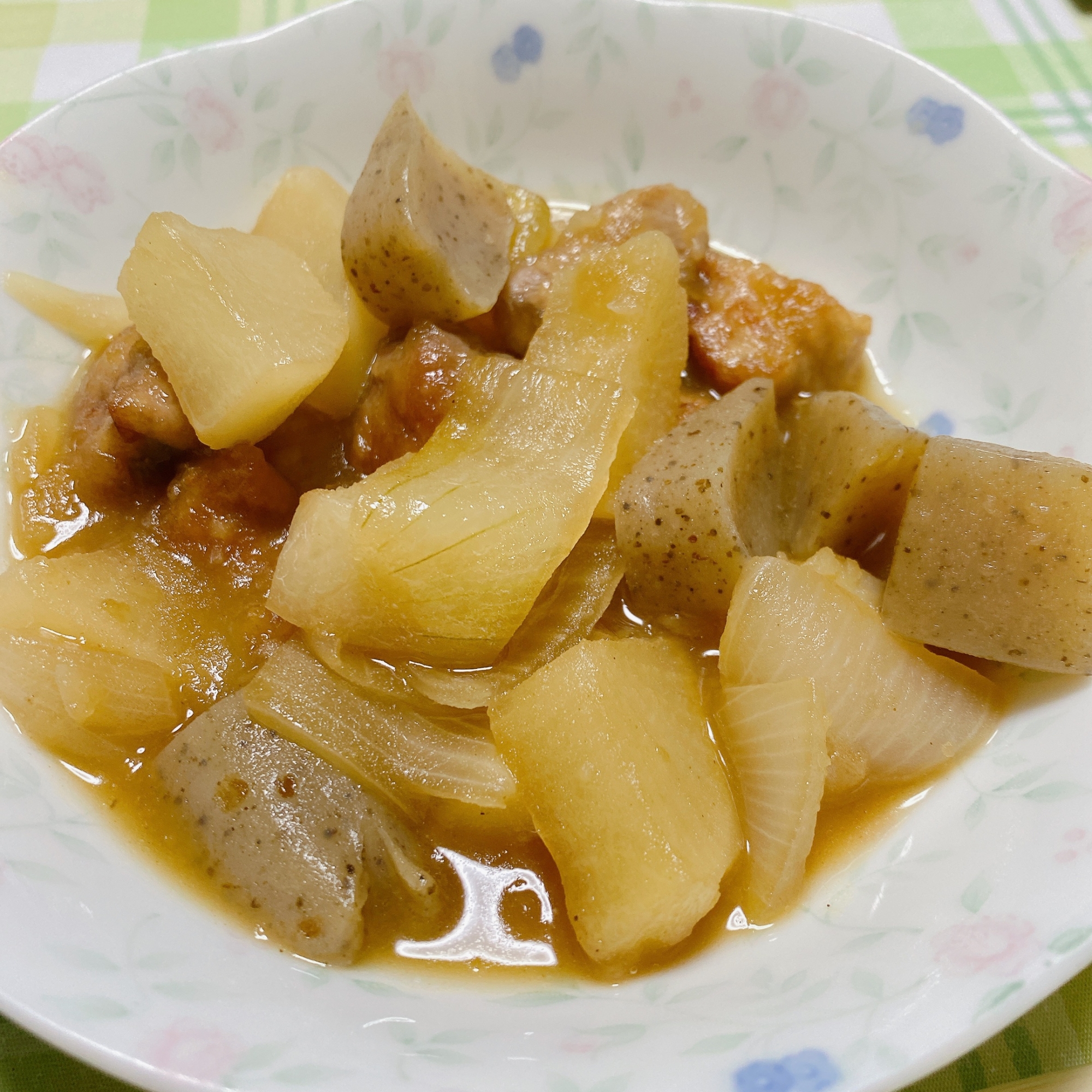 根菜と豚肉の煮物