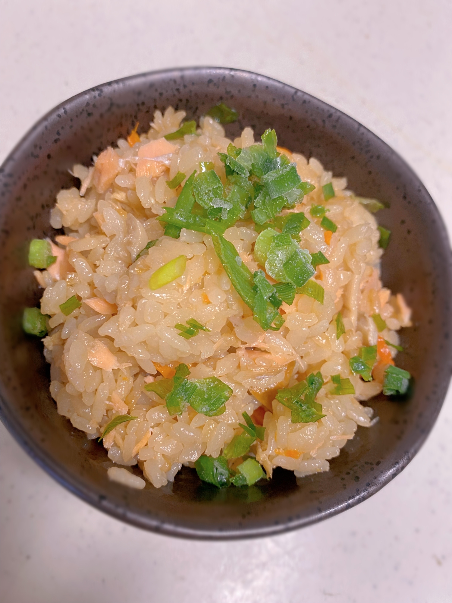 お弁当にも!簡単美味しい鮭の炊き込みご飯