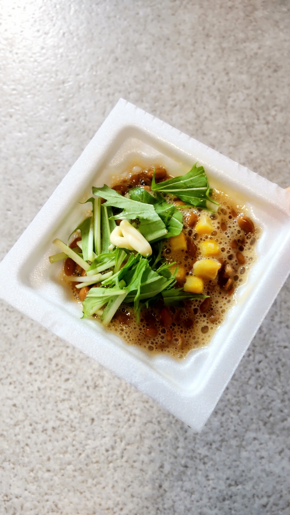 水菜とコーンの納豆