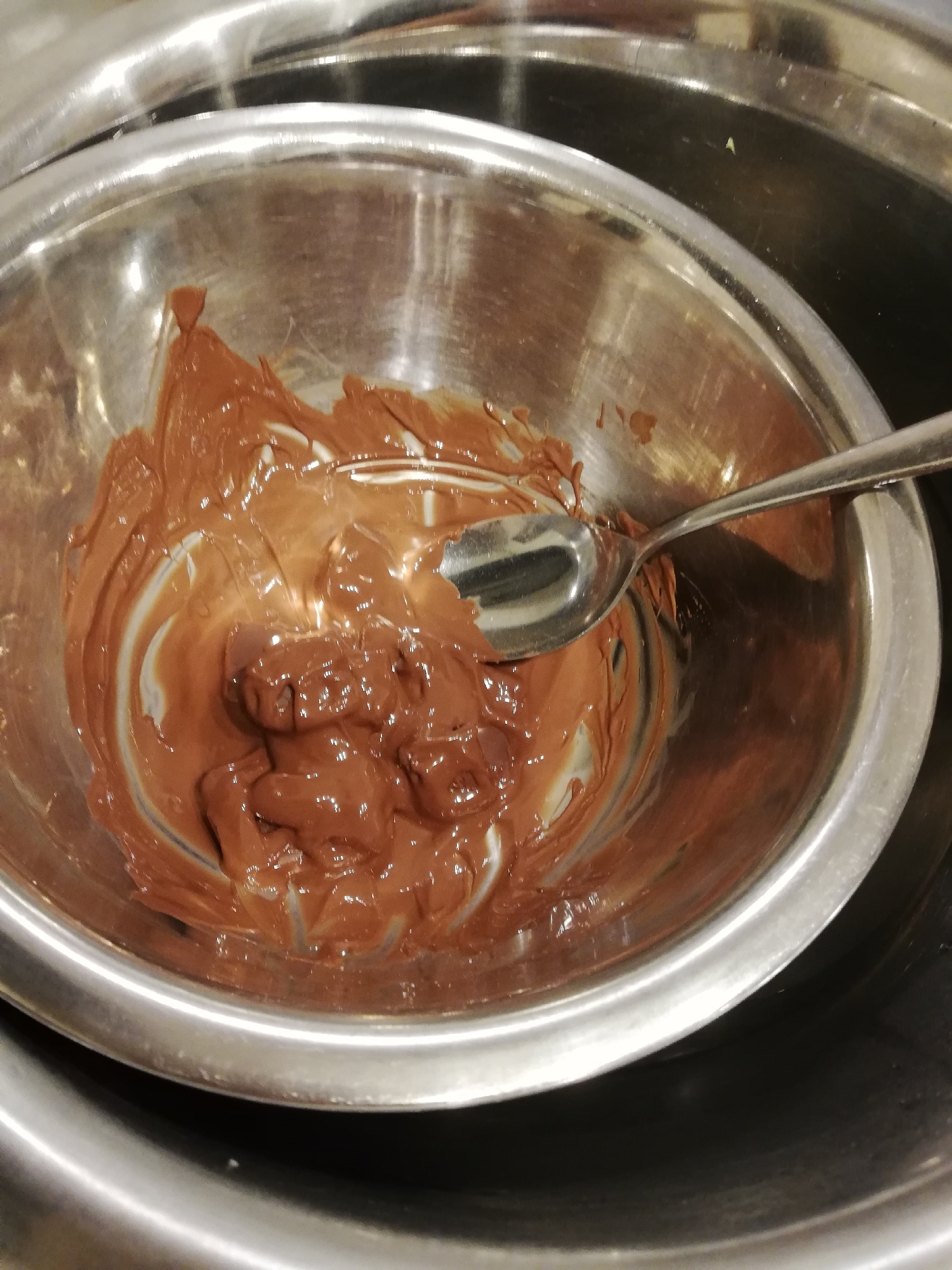 チョコレートの湯煎✩.*˚