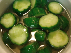 胡瓜のらっきょう酢漬け