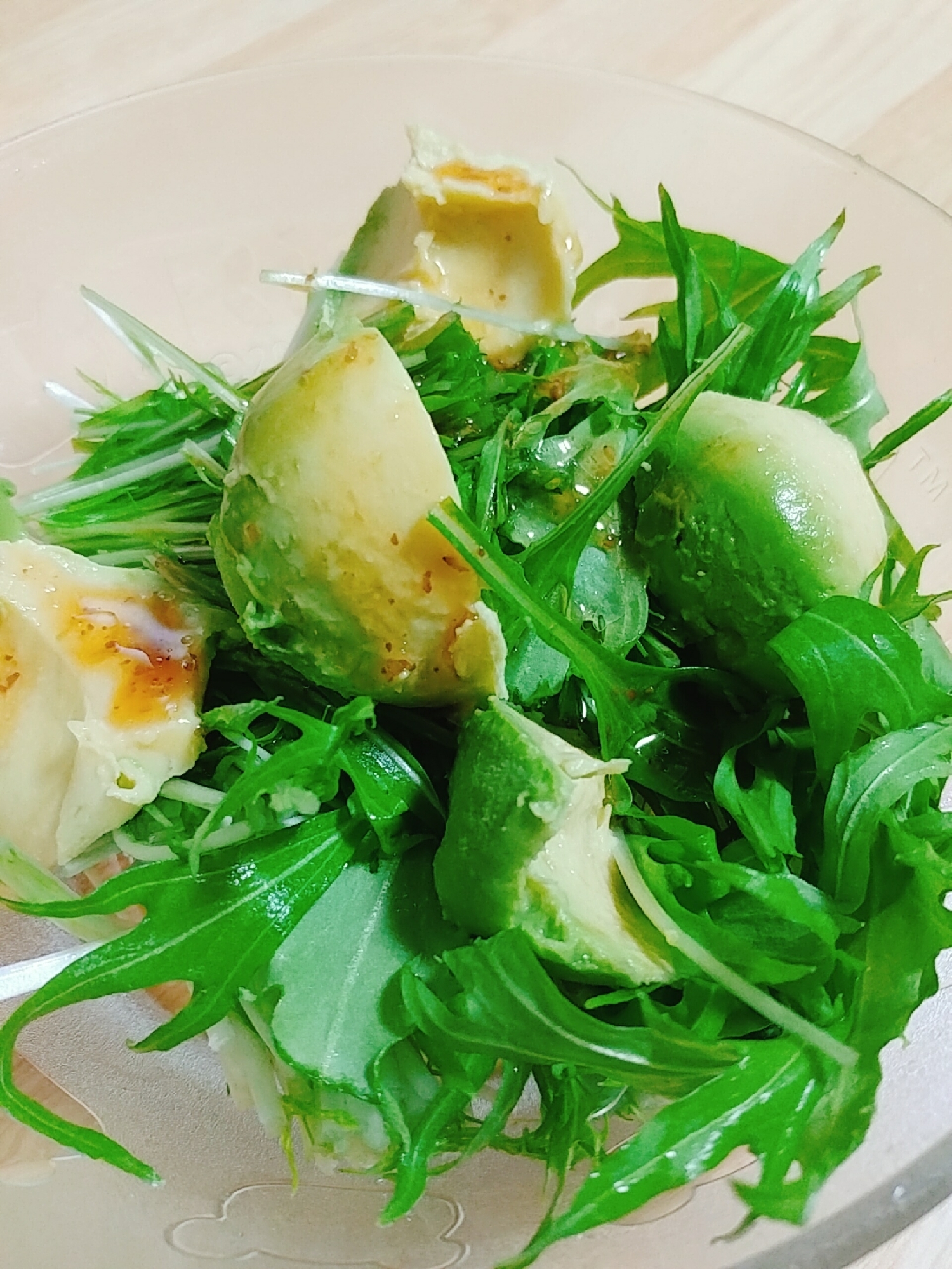 水菜とアボカドの和風ごまドレサラダ