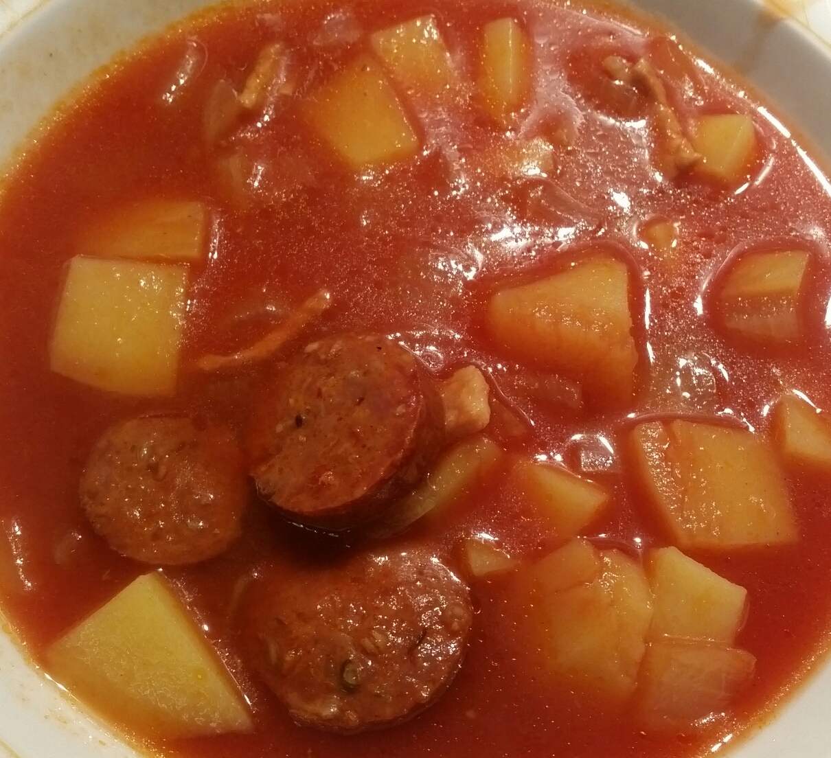 チョリソーとジャガイモのトマトスープ