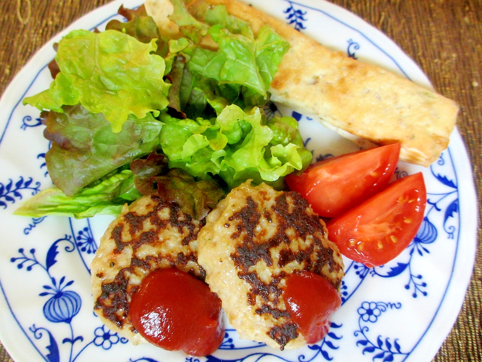 チキンバーグの朝パンプレート