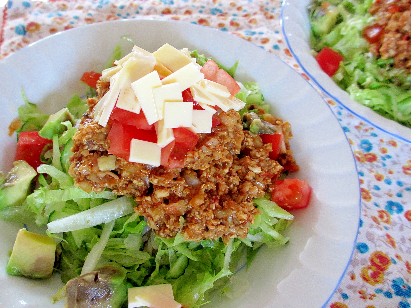 キノコと胸肉でヘルシータコライス風