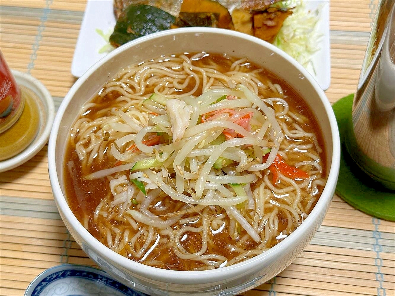 半端な赤だし助け隊による味噌なの醤油なのラーメン？