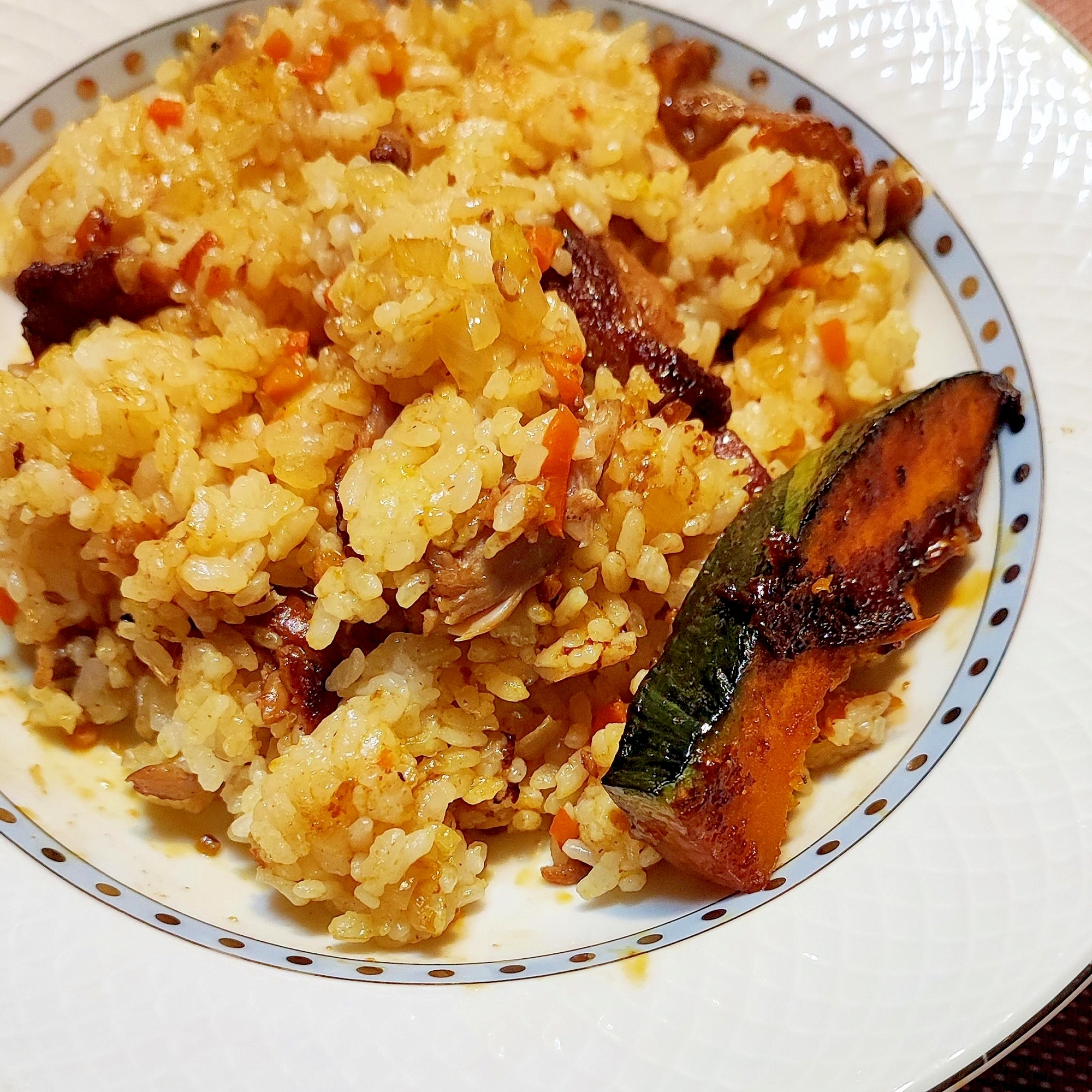 ごぼうと椎茸入り☆ソース炊き込みご飯