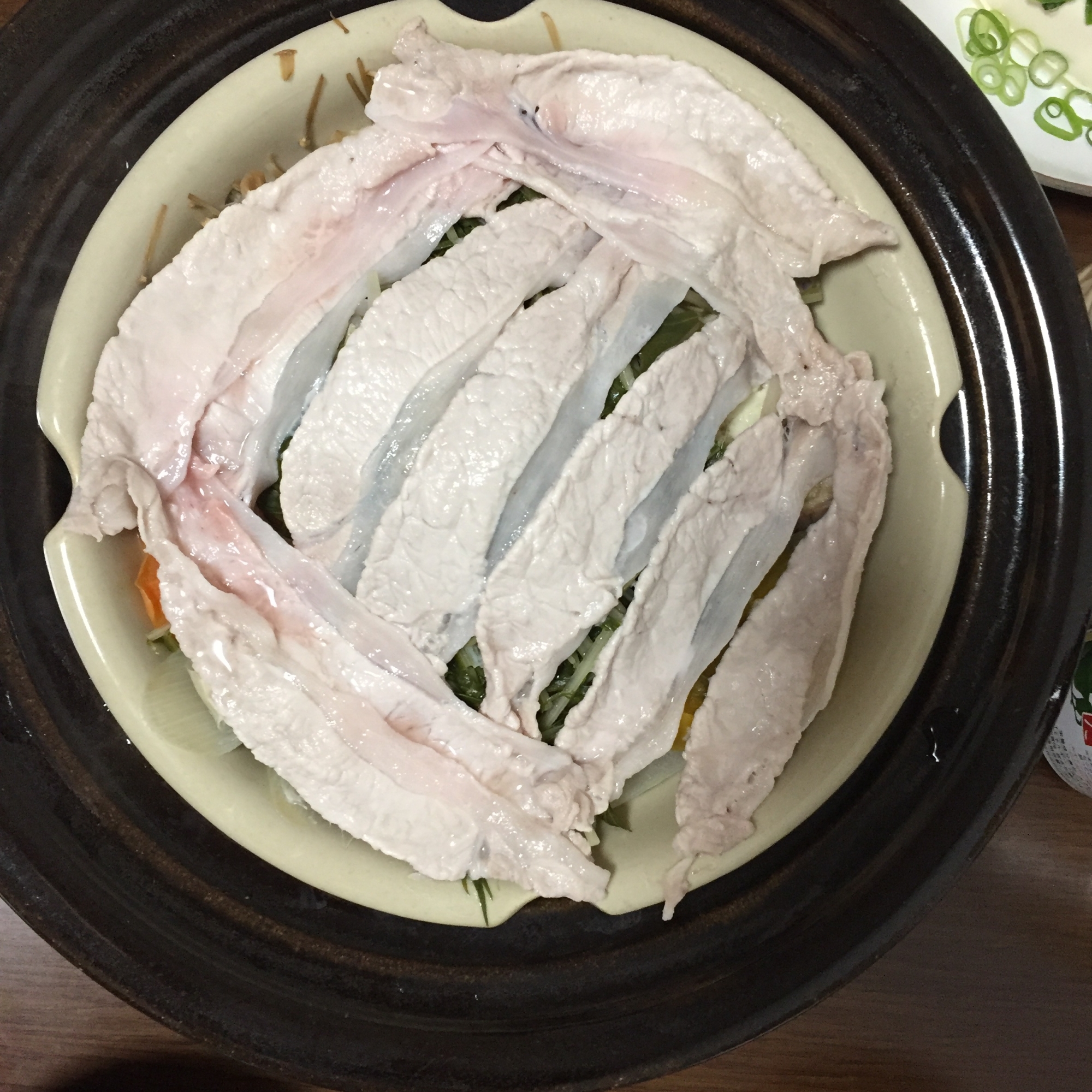 野菜と豚しゃぶ肉の蒸し鍋