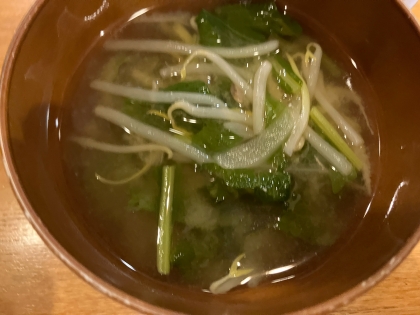 小松菜ともやしのお味噌汁☆