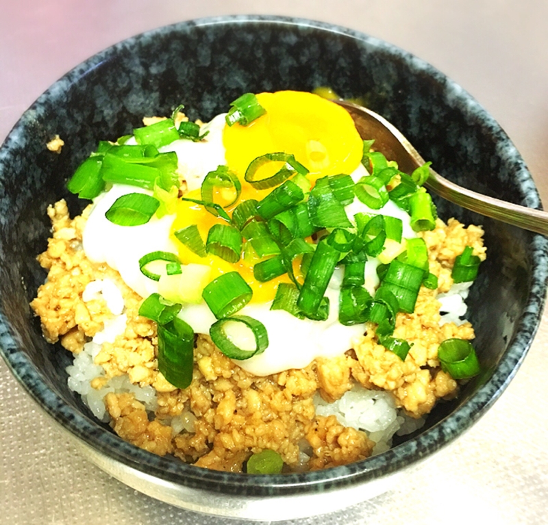 キャベツのそぼろ和え！便乗そぼろ丼