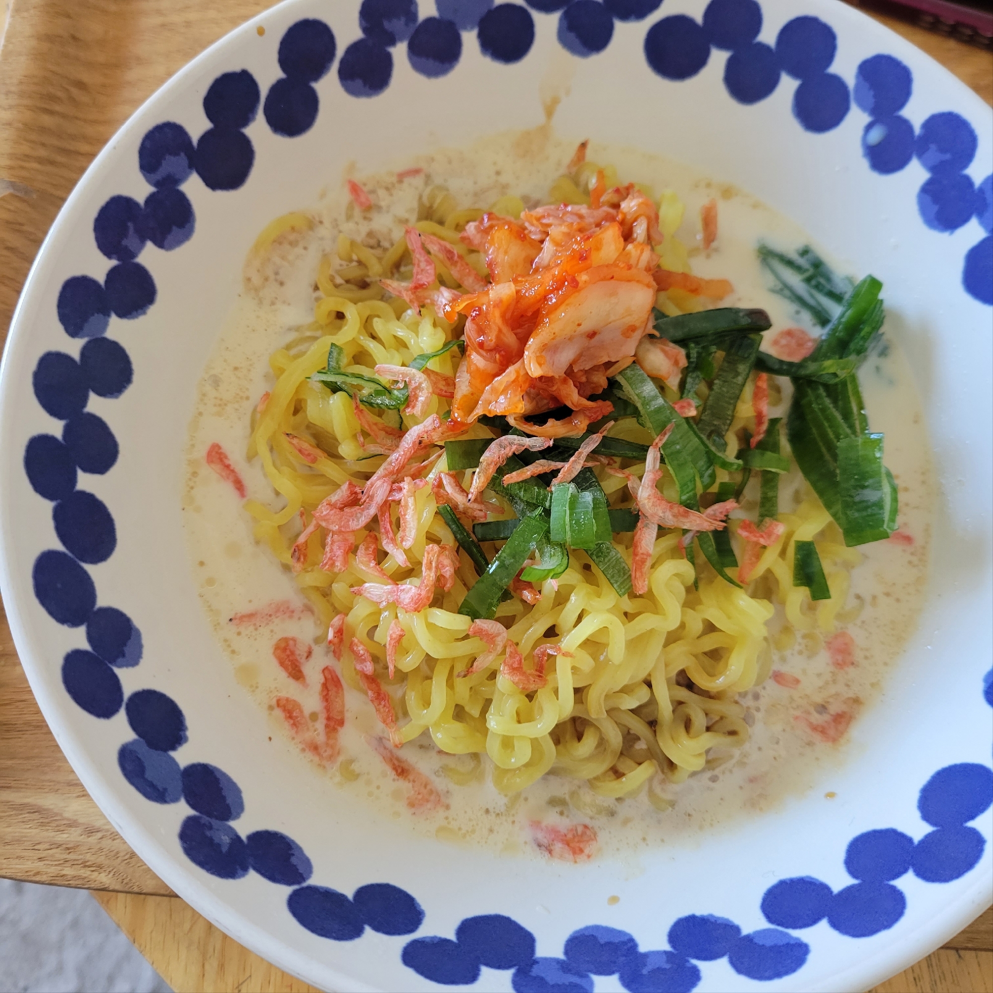 お一人様キムチのせ黒酢豆乳麺