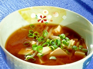 安い もやしと豆腐の味噌汁 レシピ 作り方 By ぽんぽんぷー 楽天レシピ 安い もやしと豆腐の味噌汁 レシピ 作り方 By ぽんぽんぷー 楽天レシピ