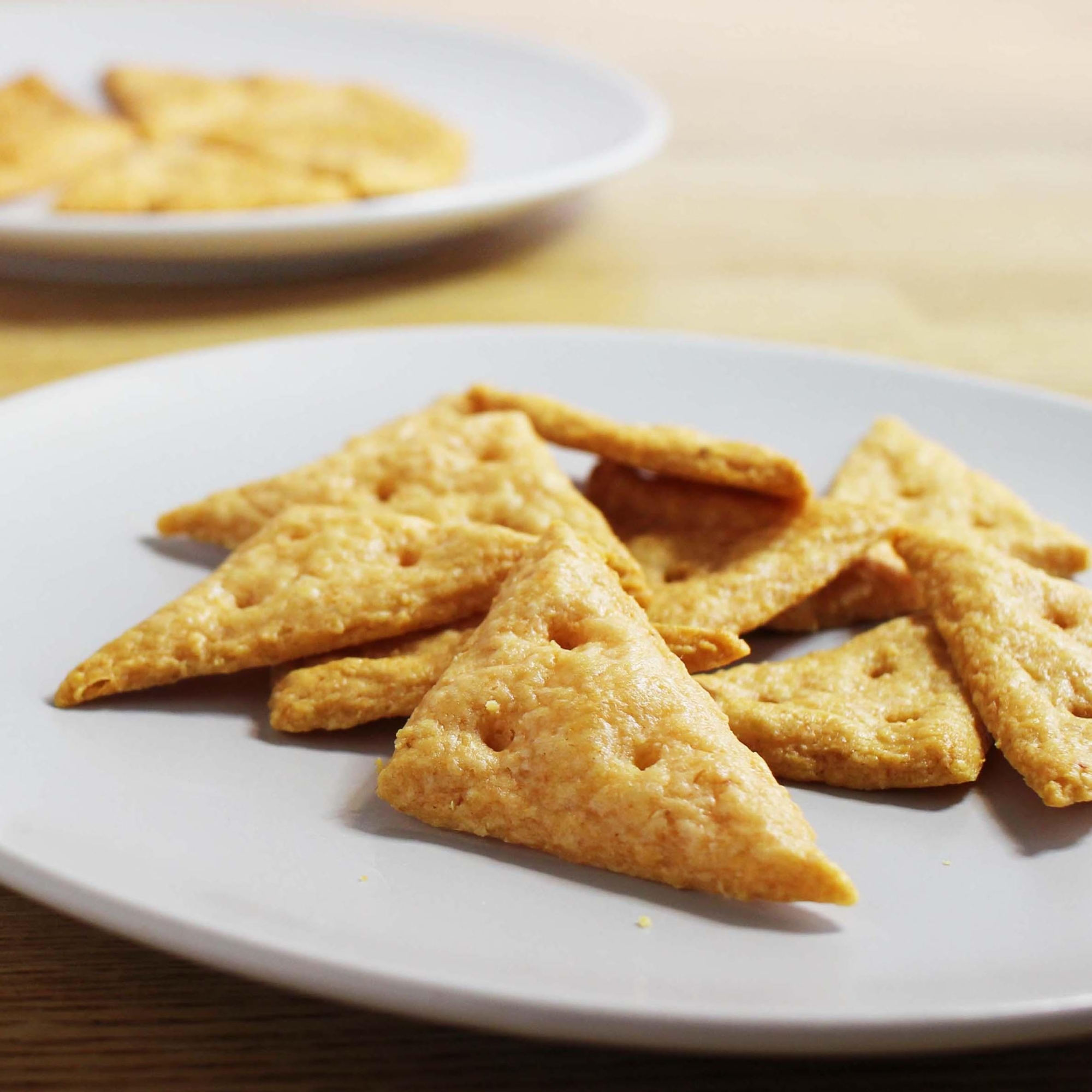 2で覚える/チーズ感強め!パリパリチーズスナック