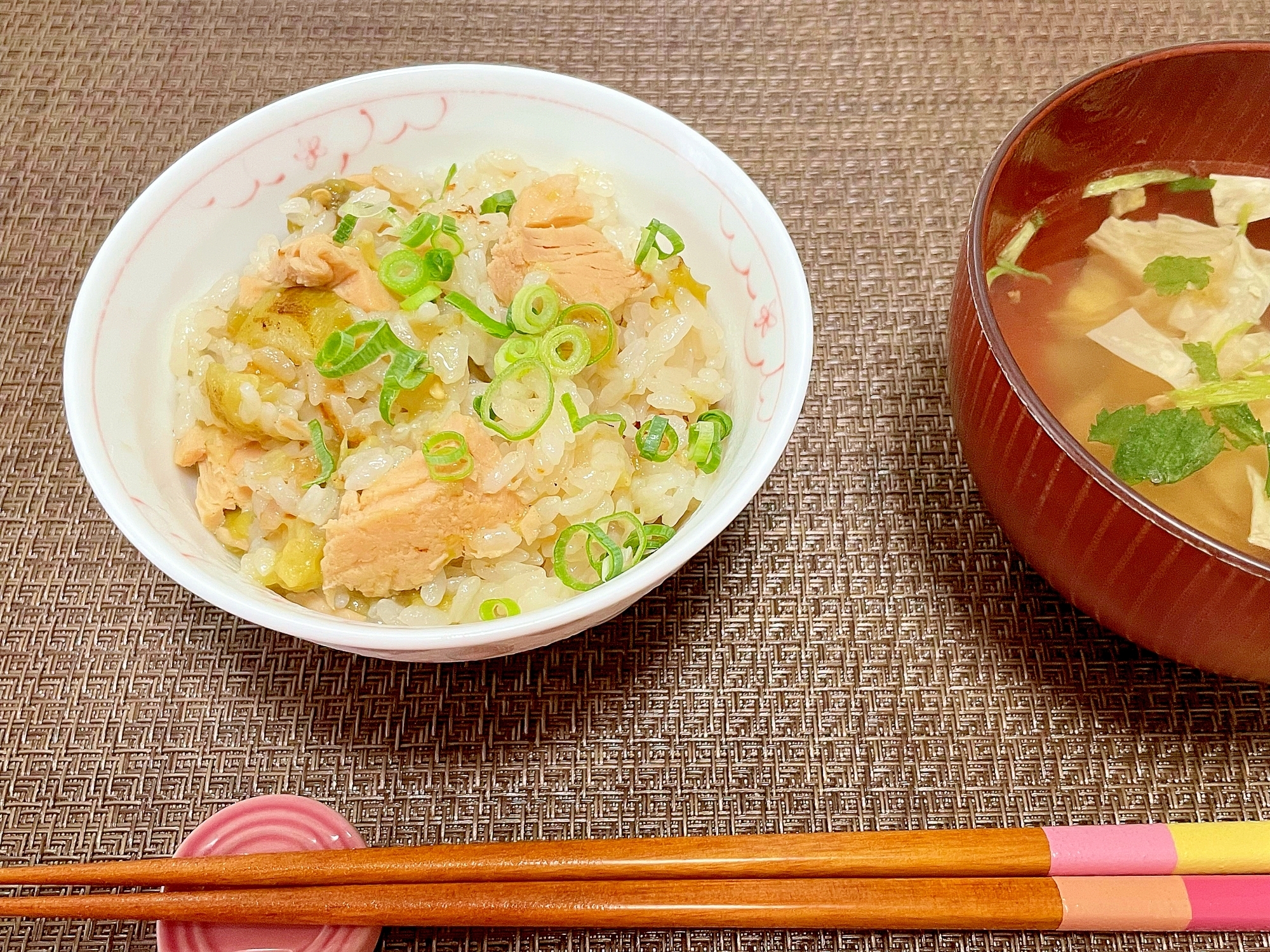 とろとろ茄子とツナの炊き込みごはん