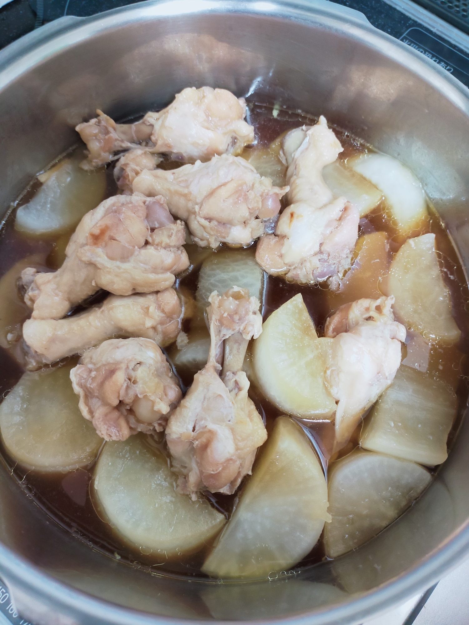 活力鍋で♪大根と手羽元の煮物