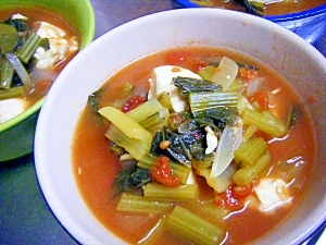 小松菜と豆腐のトマトスープ