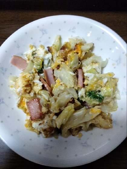 キャベツとチーズケーゼの卵炒め