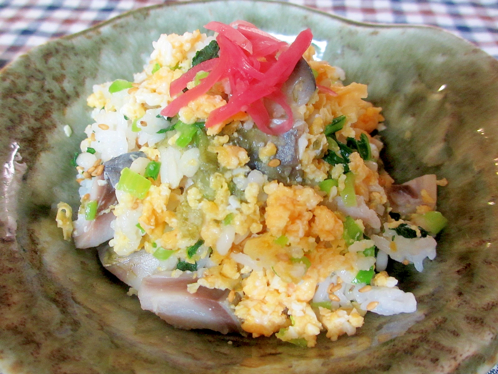 しめ鯖と炒り卵の混ぜ寿司