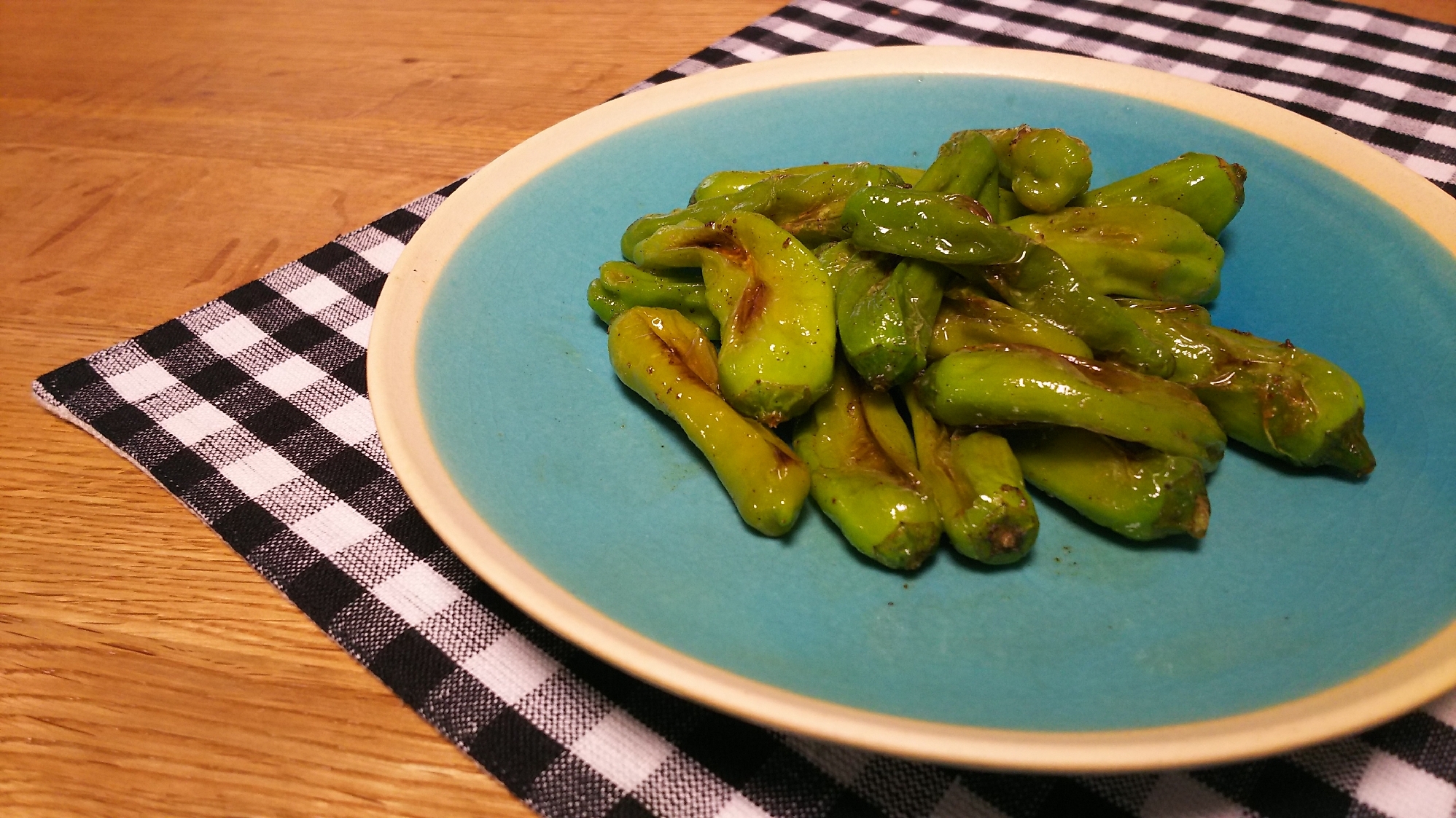 簡単おつまみ♪ししとう油炒め☆レモン風味