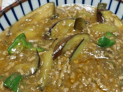 なすとピーマンと豚ひき肉の味噌炒め