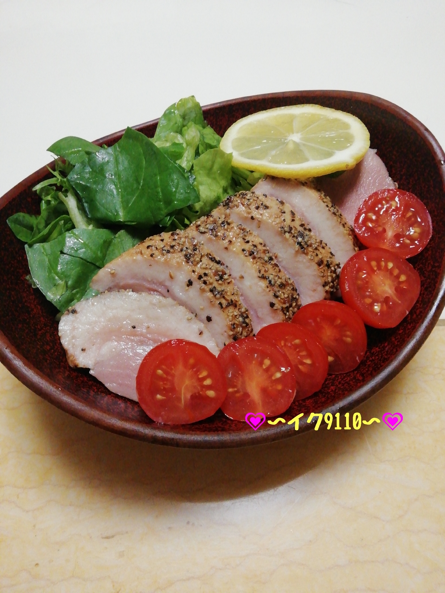 ほうれん草と合鴨パストラミの和風サラダ