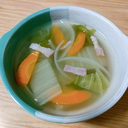 白菜のコンソメスープ
