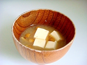我が家の味噌汁★豆腐となめこ