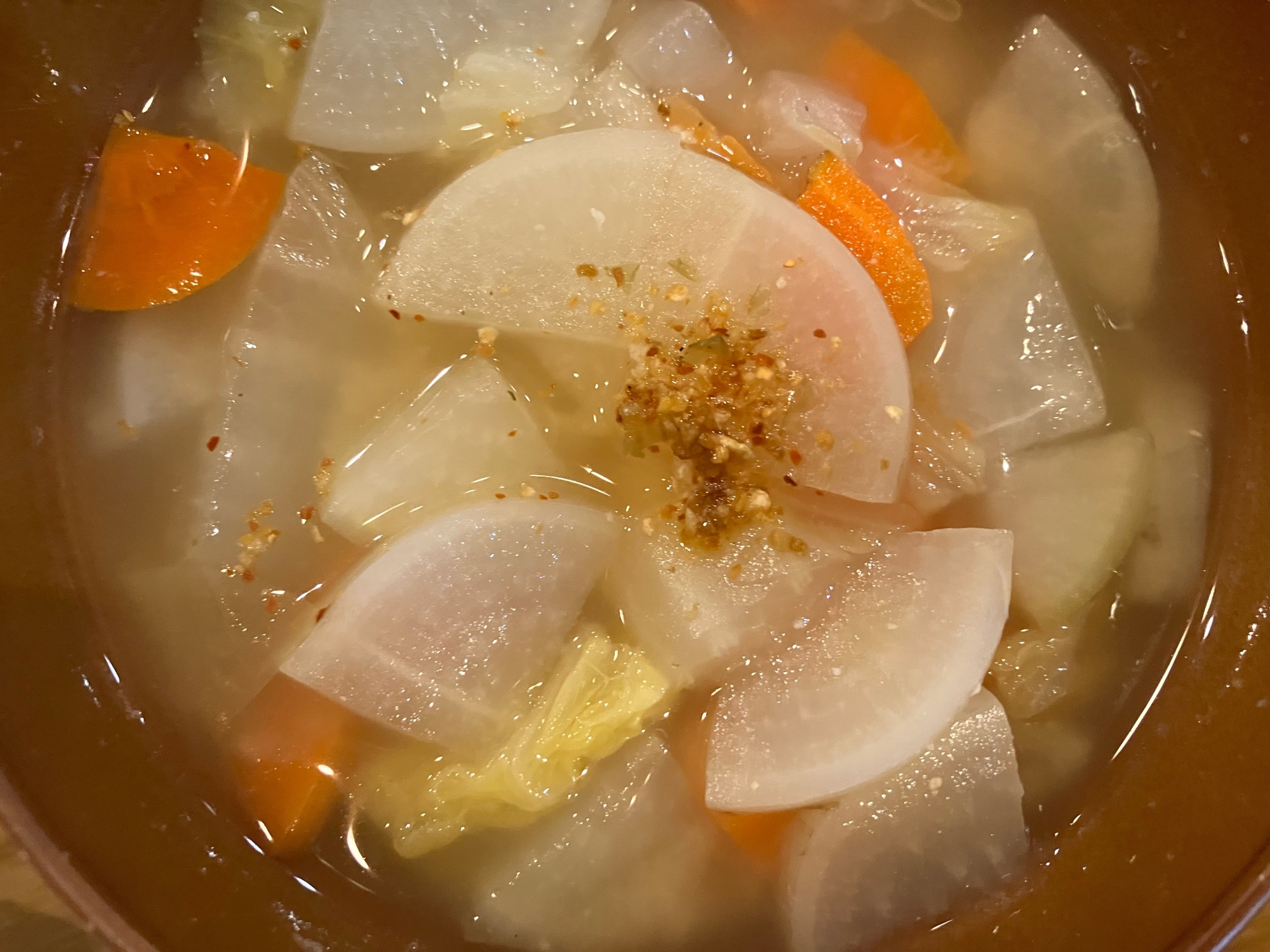 白菜と大根とにんじんのピリ辛味噌汁