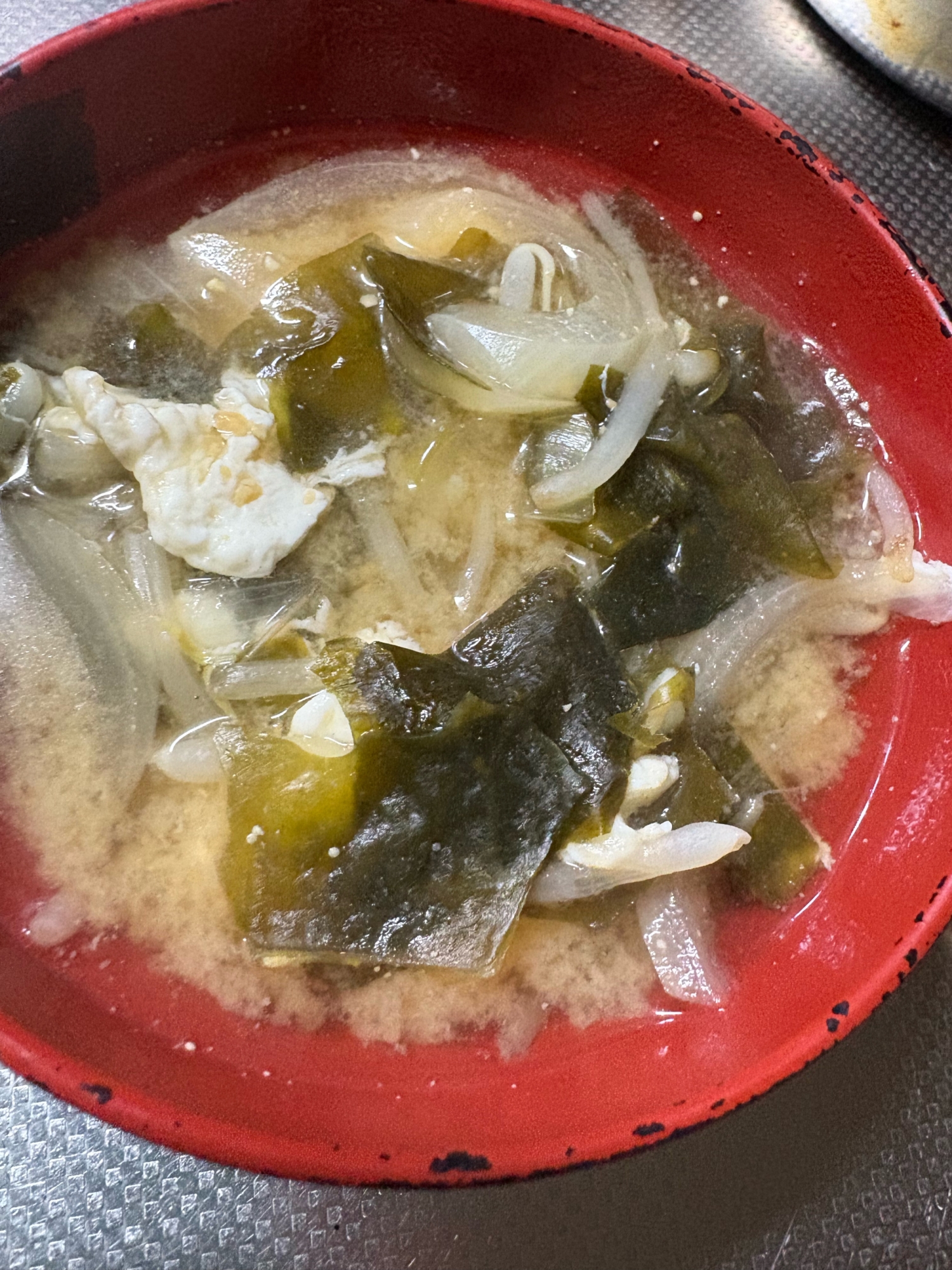 根菜根菜味噌汁卵添え