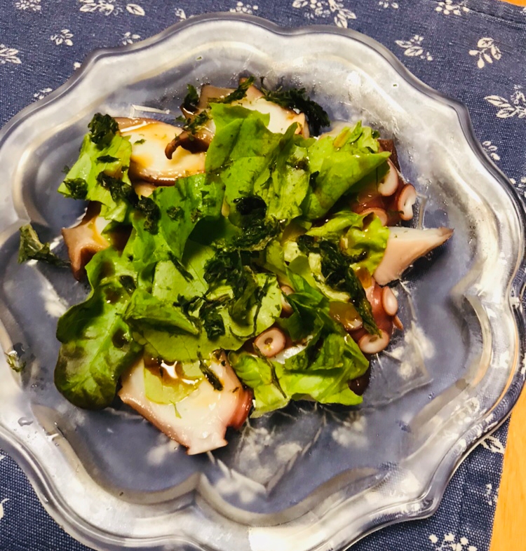 タコと焼きばら海苔のサラダ