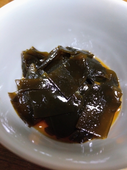 切って煮るだけ　昆布の佃煮