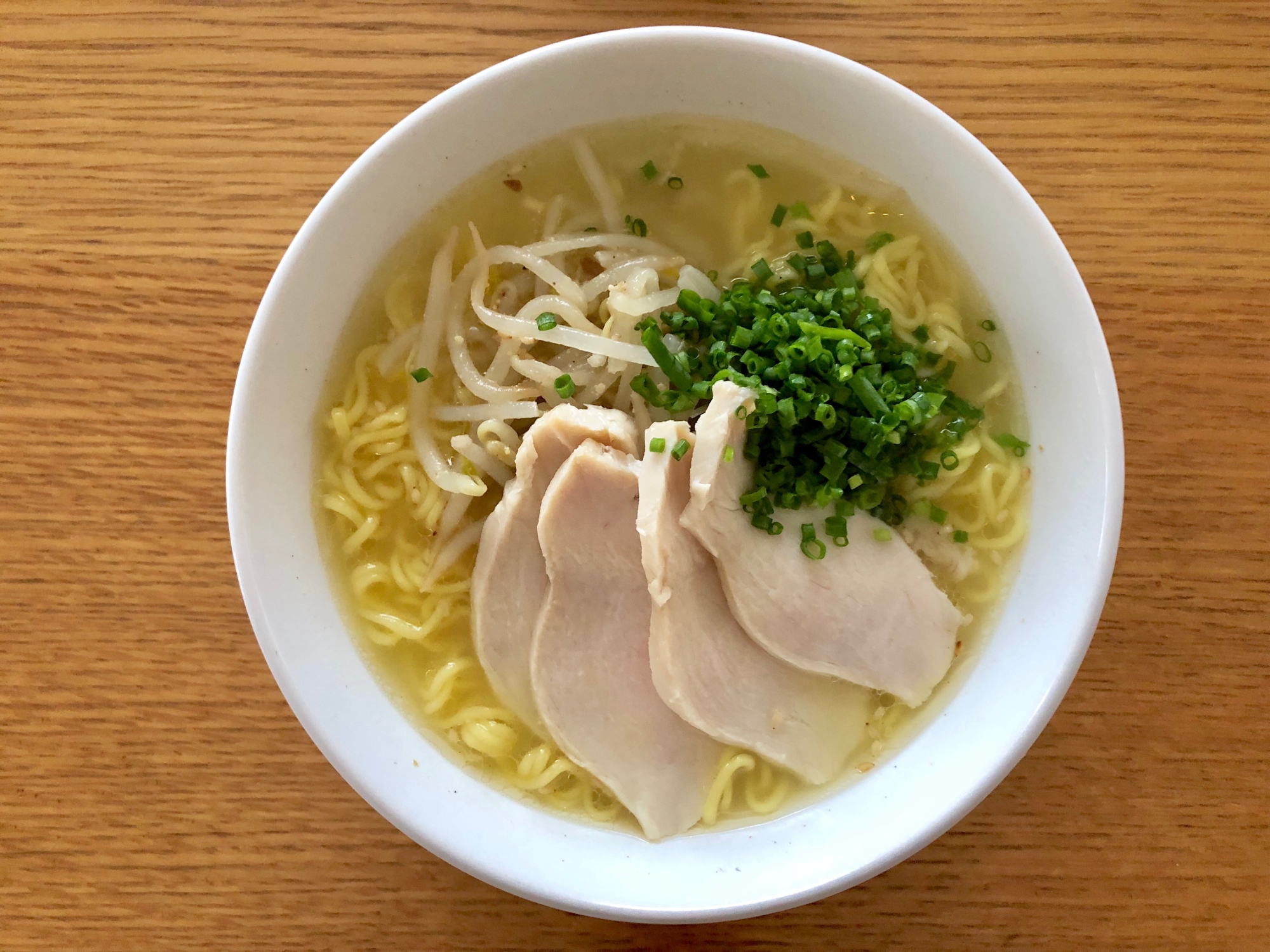 鶏胸肉で！茹で鶏塩ラーメン