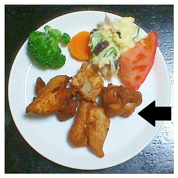 鶏むね肉のからあげ（粗挽き黒こしょう）