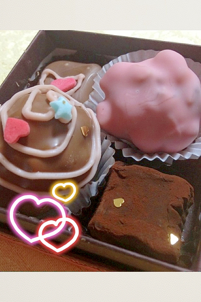 バレンタインにストロベリ－クルミ生チョコ入り他❤