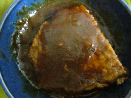 醤油糀デミグラスソースの煮込みハンバーグライス