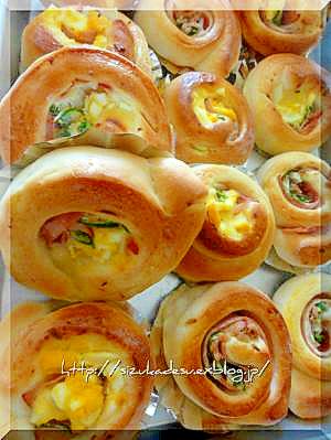 パネトーネマザーで料理パン3種類(HB)