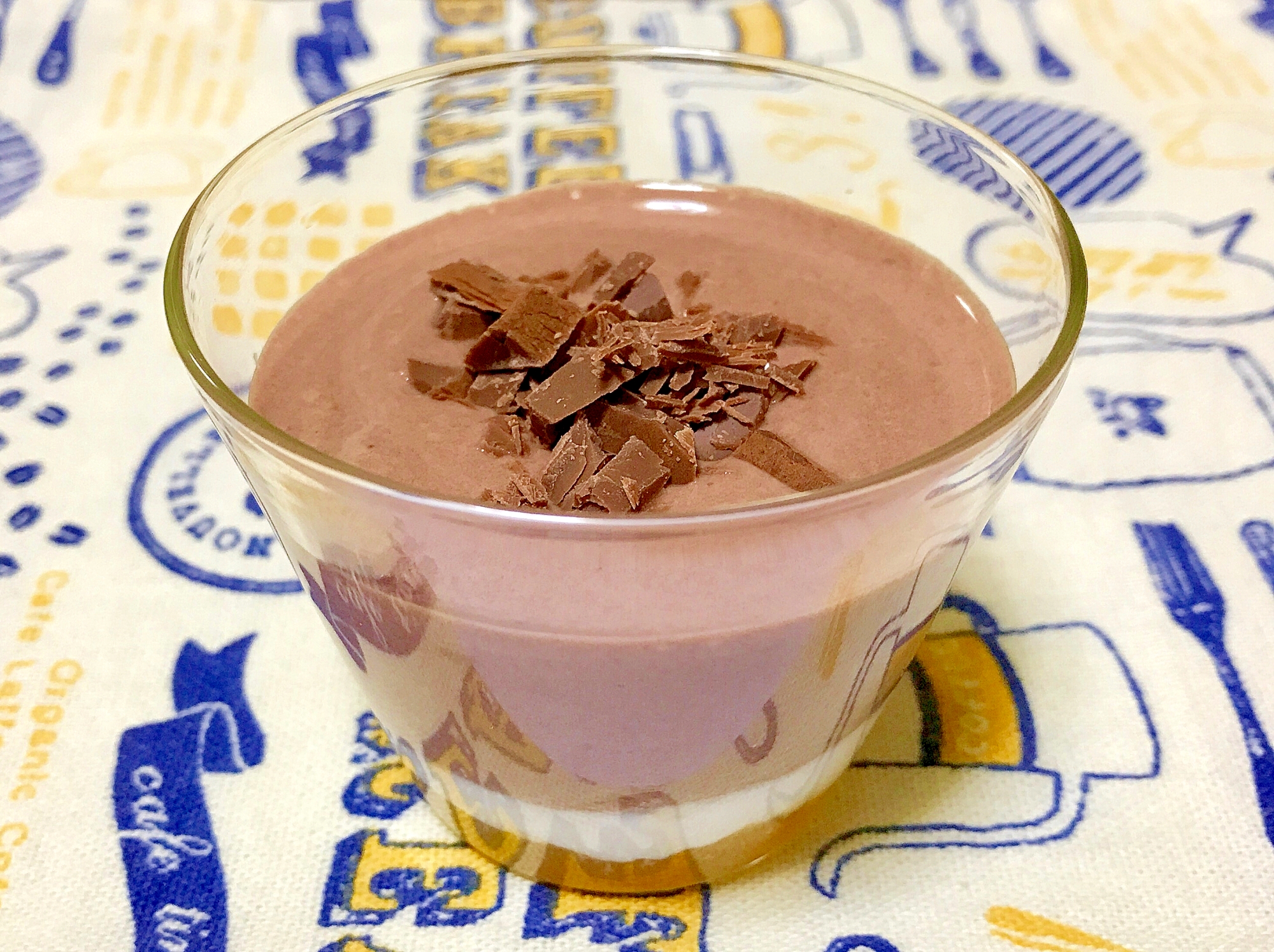 5分以内!混ぜるだけの簡単チョコヨーグルト